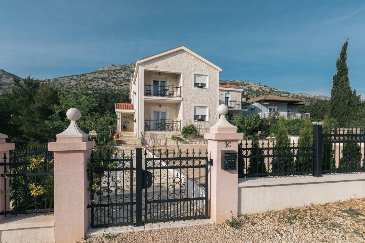 Hedon-Stone Apartment Starigrad Paklenica Exterior photo
